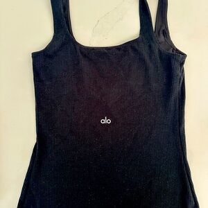 ALO Yoga Black Fitted Sleeveless Tank Top